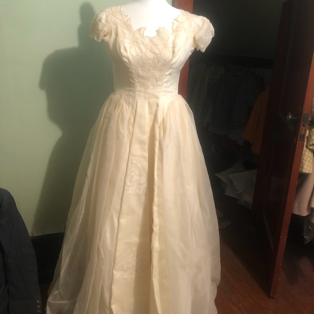 Vintage wedding dress